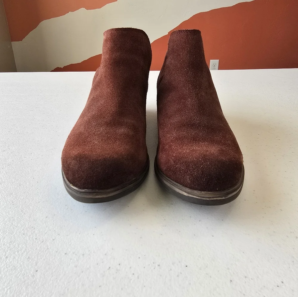 Crevo Womens Leighton Boot Size 9 Red Suede Bootie Block Heel Boho Distressed‎